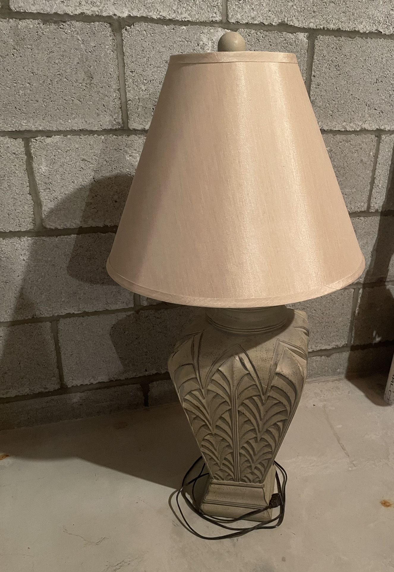 3-Way Decorative Table Lamp With Cover