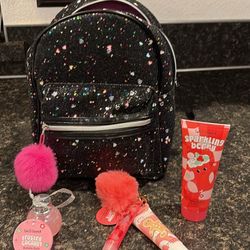 Claire’s mini backpack with body care set