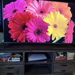 TCL 65 PULGADAS CLASS 6-SERIES 4K UHD DOLBY VISION HDR ROKU SMART TV - 65R615