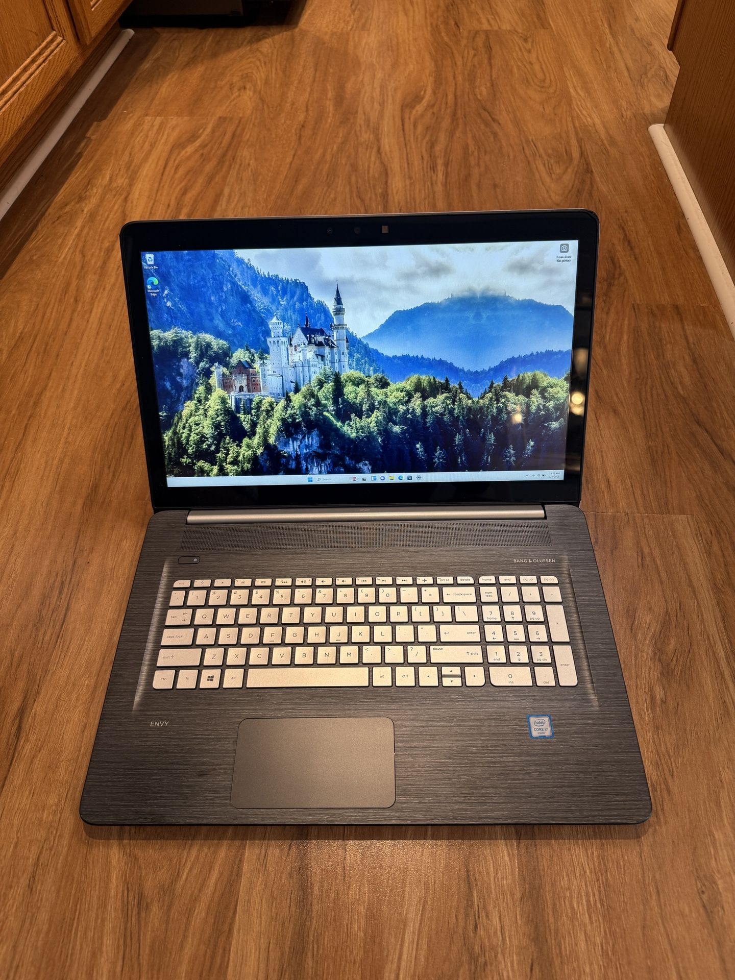 HP ENVY m7 NoteBook Core i7 6th gen 16GB Ram 256GB SSD Windows 11 Pro 17.3” NVIDIA Touch Screen Laptop with charger in Excellent Working condition!!!!