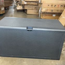 100 gallon storage container $50
