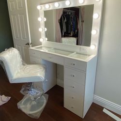 Makeup Vanity