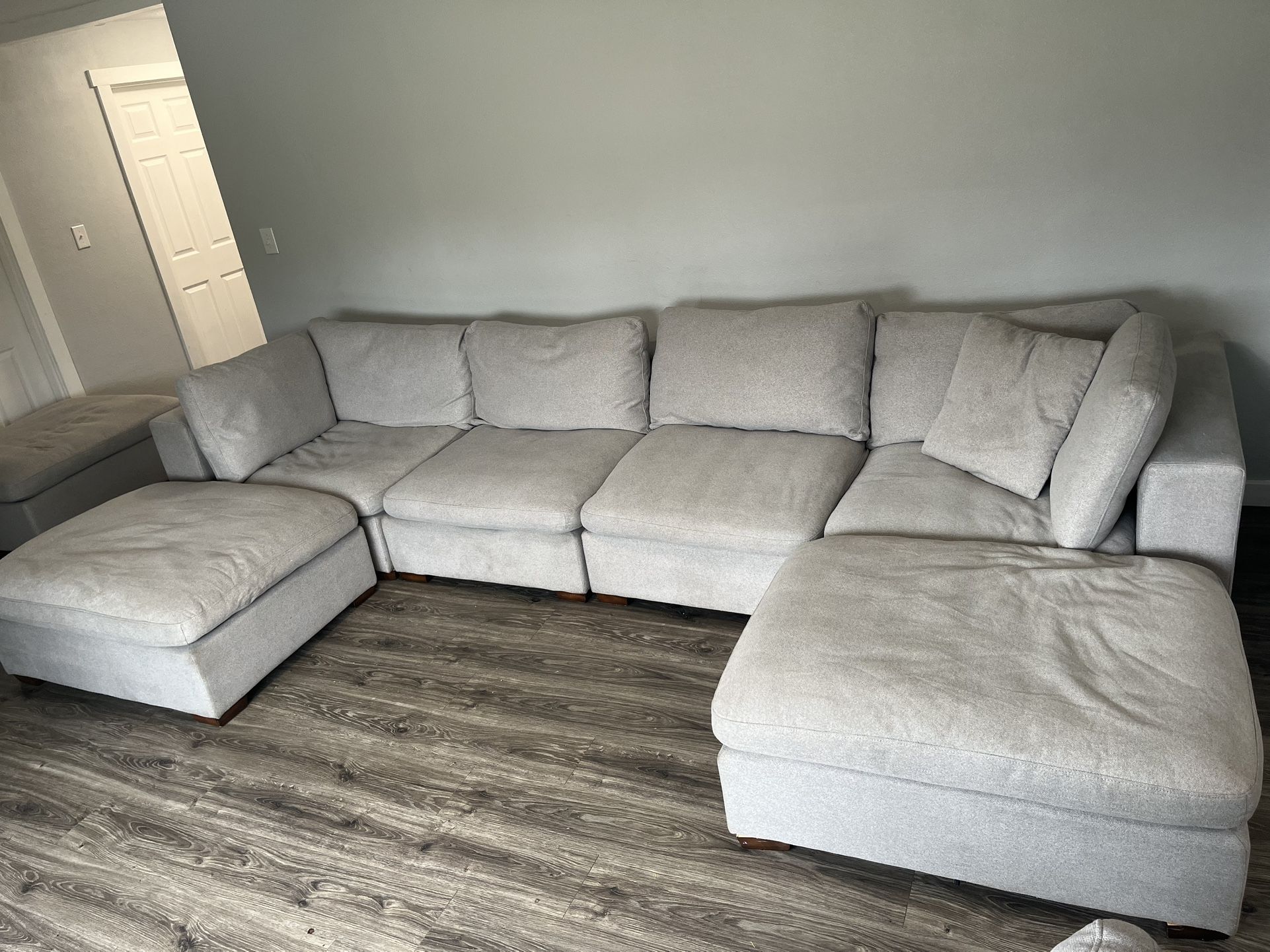 6 Piece Thomasville Modular Sectional Couch