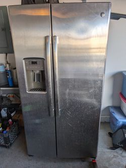 GE Refrigerator