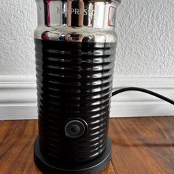 Nespresso Aeroccino 4 Milk Frother – Hot & Cold Foam – Stainless Steel