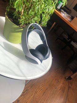 PS5 Pulse 3D Wireless Headset – Great Condition – Works Perfectly