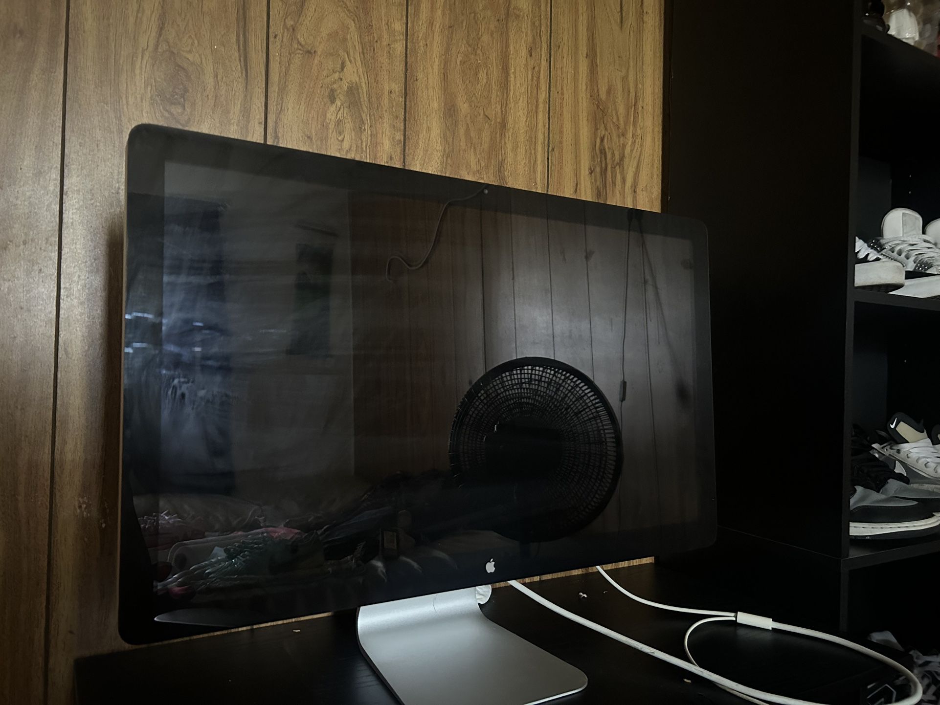 apple monitor 27” thunderbolt