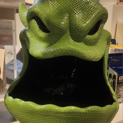 Nightmare Before Christmas.  Oogie Ceremic Decro 