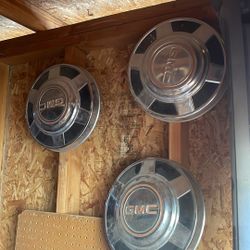 GMC Hubcaps 