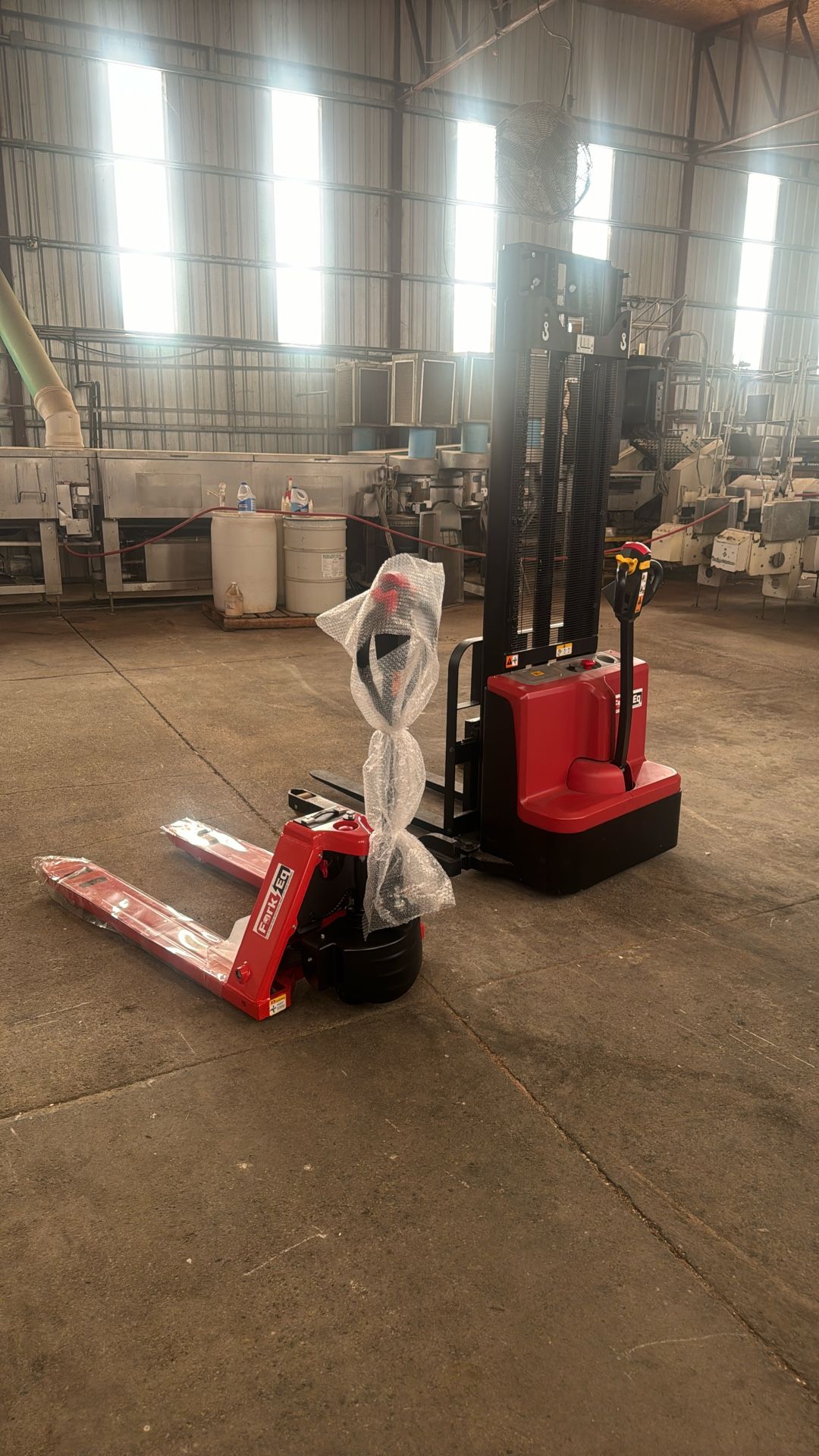 2 New Pallet Jacks For Only $6500