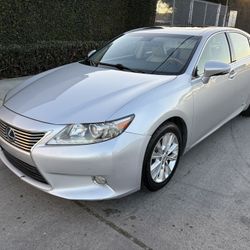 2013 Lexus ES 300h