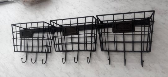 Black Farmhouse Wire Wall Organizer with Hooks