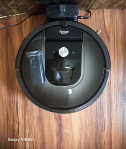 iRobot Roomba 981 Robot Vacuum-Wi-Fi Connected Mapping, Works with Alexa - Black