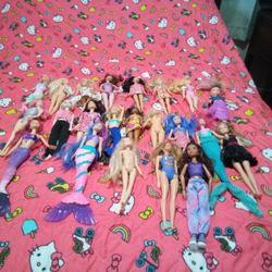 Barbie Lot Of 46 Dolls