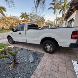 Ford F150 FANTASTC WORK TRUCK!!