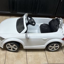 BMW Or Audi Kid Ride On Car 