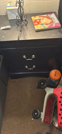 30 Obo End Table With Drawers