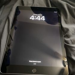 iPad 6th Generation 