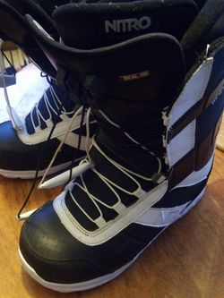 Snow B Boots NITRO SIZE 9