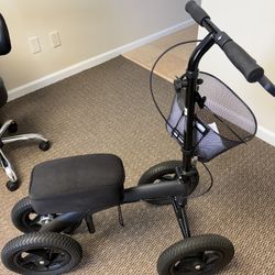 Knee scooter 