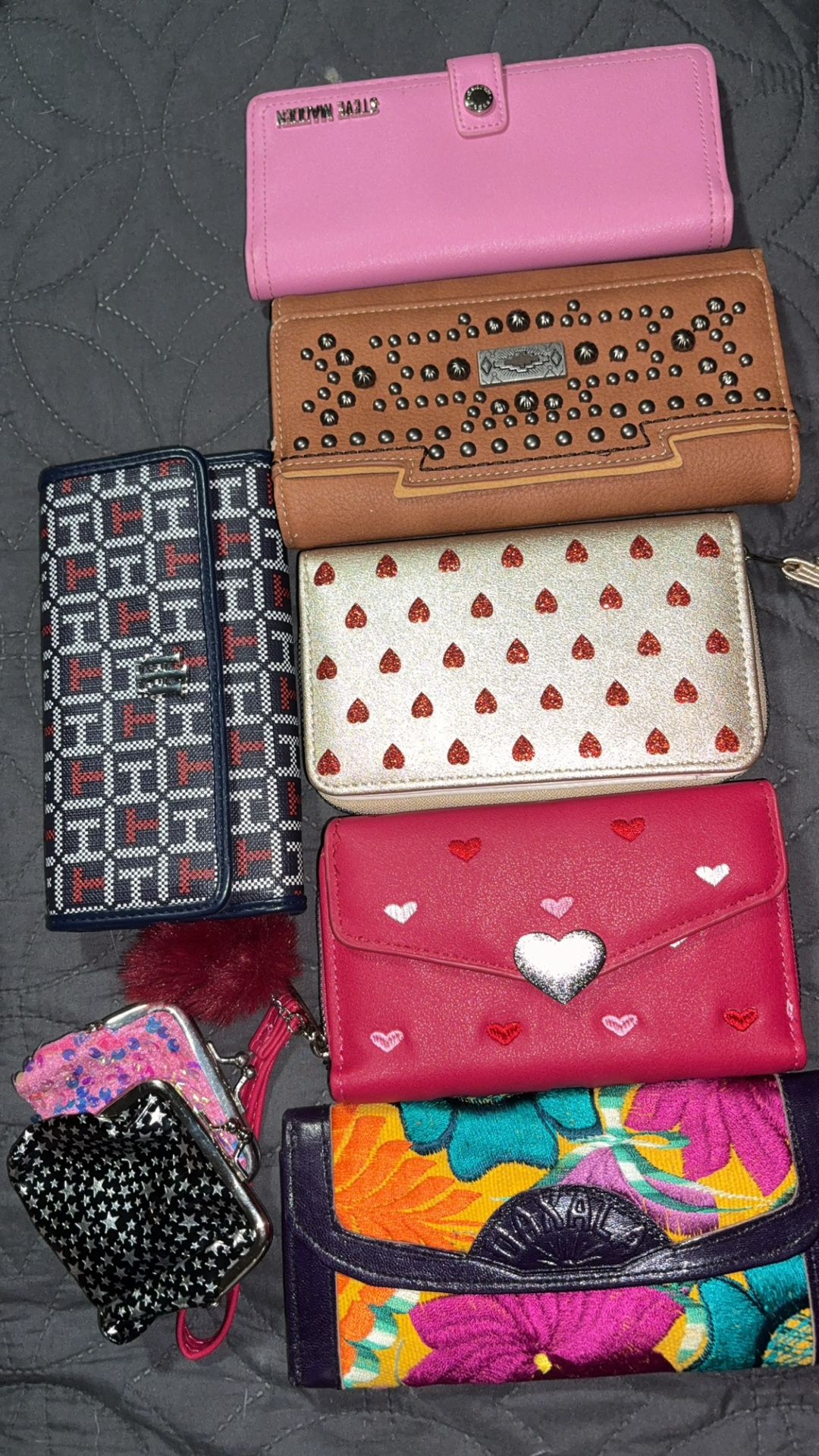 Bundle of wallets