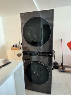 LG WashTower ThinQ – Like New – Only 1 Year Old
