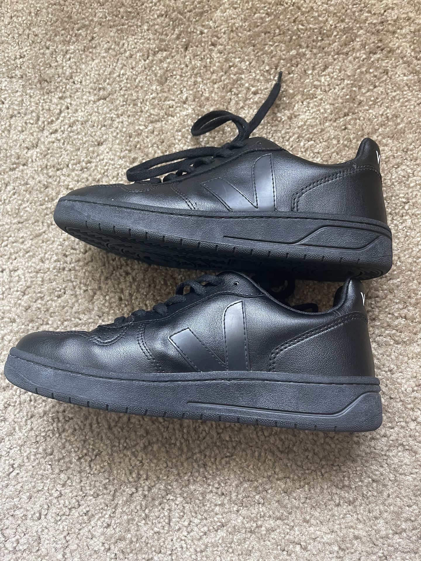 Premium Veja Leather Women’s Sneakers
