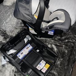 Infant Car Seat  - In Great Condition - $40
