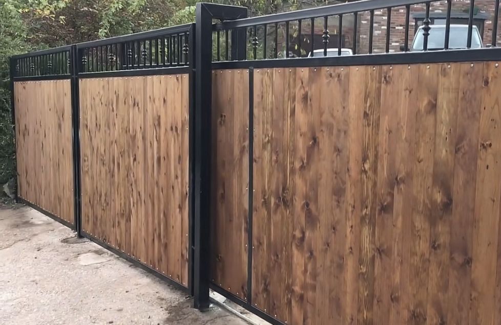 New Rustic Driveway Gate