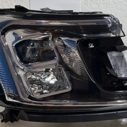 2022 Ford Expedition Right Head Light OEM
