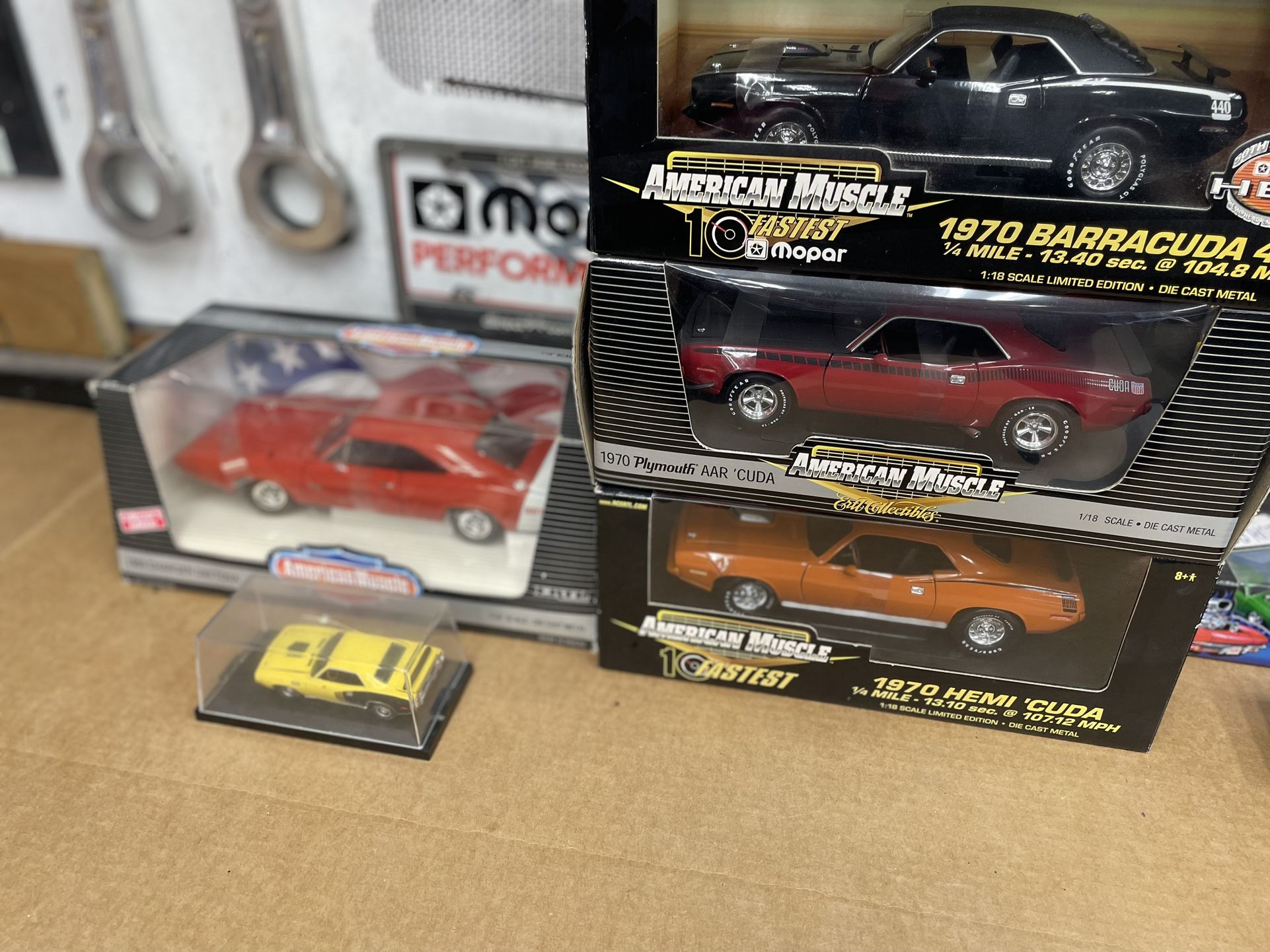 Die Cast Plymouth Cudas 1/18 Scale 
