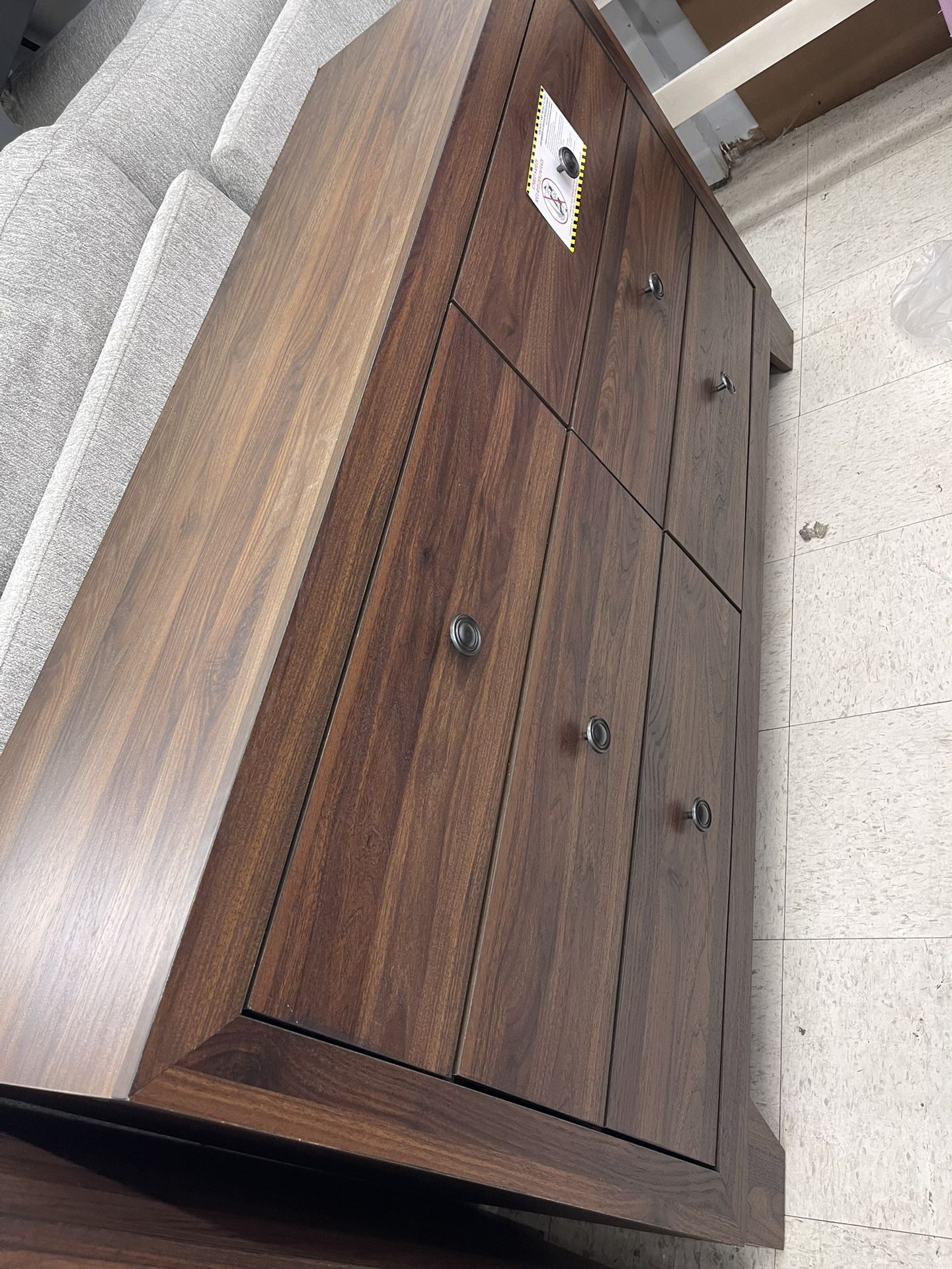 Dresser