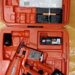 Paslode Cordless 16 Gauge Straight Finish Nailer with Box