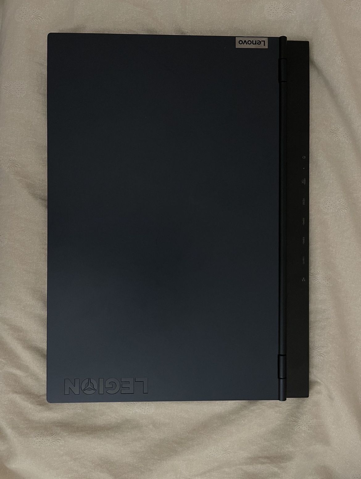 Lenovo legion 5 Gaming Laptop AMD RYZEN 7 RTX 3050 1.5 Tb