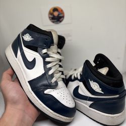 Jordan 1 Mid ‘Armory Navy’
