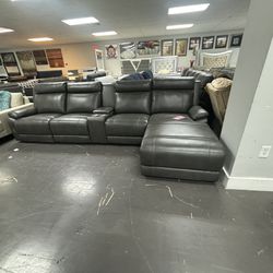 Reclining L Shaped Sectional With Wireless Charging And Chaise On Closing Clearance Only $999 Last One🔥