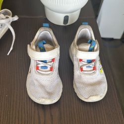 Toddler Adidas 6c