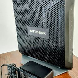 NETGEAR Nighthawk C7000v2 AC1900 Wi-Fi Cable Modem Router 