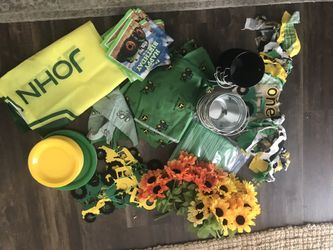 John Deere tractor Party package