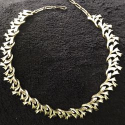 Vintage Yellow Colored Costume Jewelry Necklace