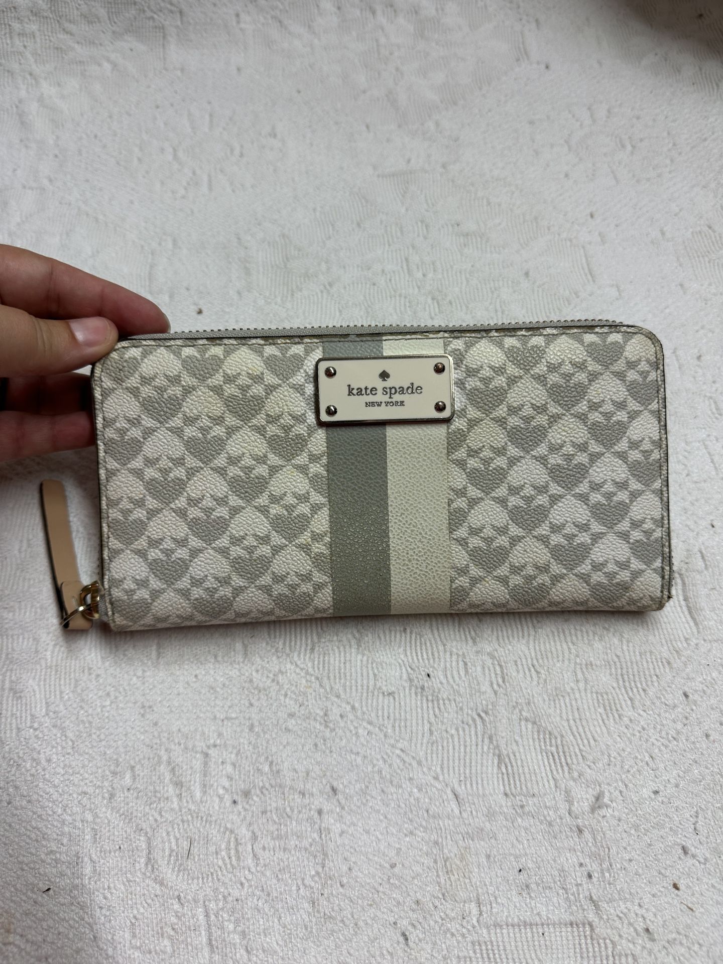 Kate Spade Gray And White Leather Zip Around Wallet