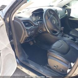 2019 Jeep Cherokee Trailhawk Part Out 