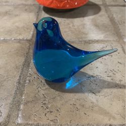 Vintage Blue Bird Art Glass Paperweight