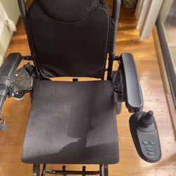 2022 Rubicon Power Wheelchair 