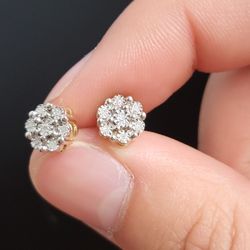 10k Gold Pair Of Diamond Earrings 