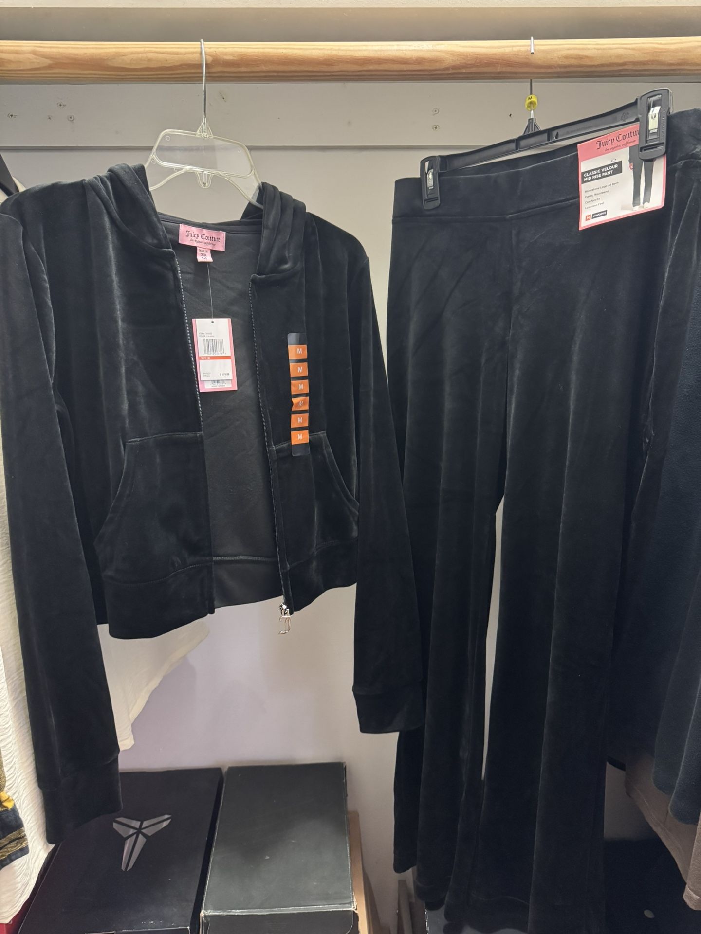 “Juicy Couture” Velour Tracksuit sz Medium
