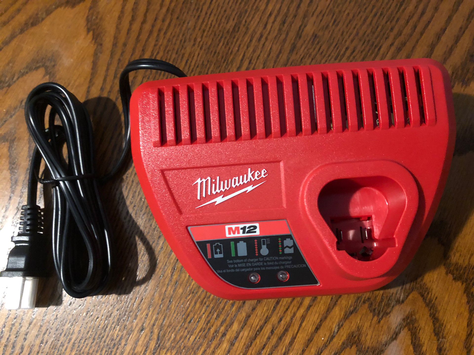 Milwaukee m12 Charger New