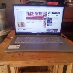 I3 17 Inch Screen Laptop Computer 