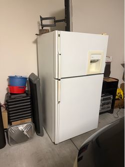 Profile refrigerator
