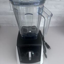 Vitamix A2300 Blender in white